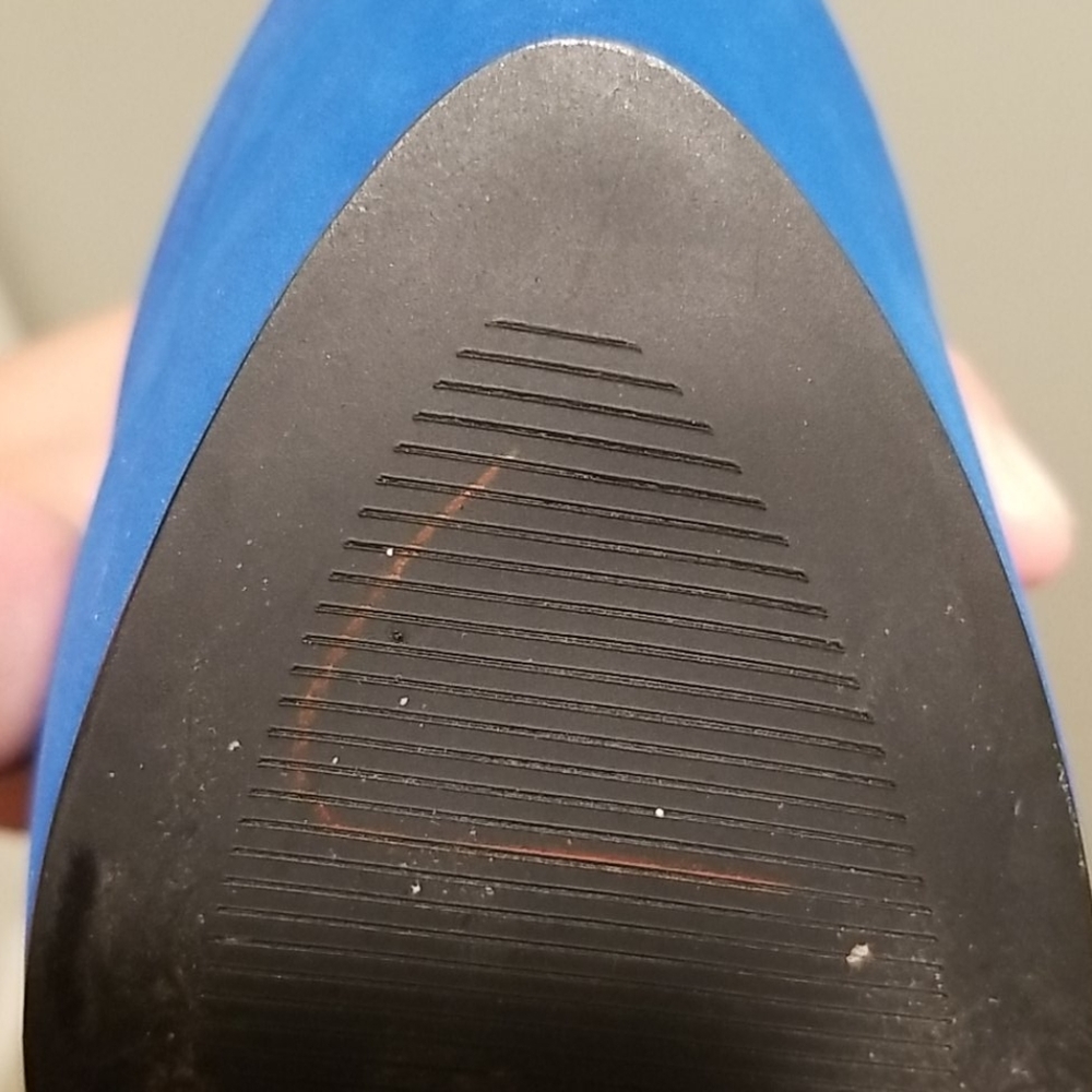 High heels - Picture 3 of 3